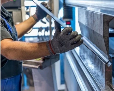 Manufacturing worker in the field Manufacturing worker in the field