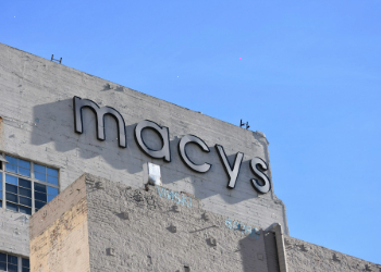 Macy's AI shopping assistant drives 400% spending surge