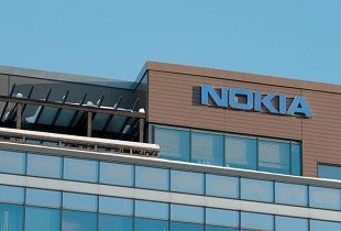 nokia-headquarter-building nokia-headquarter-glass-building-blue-sky