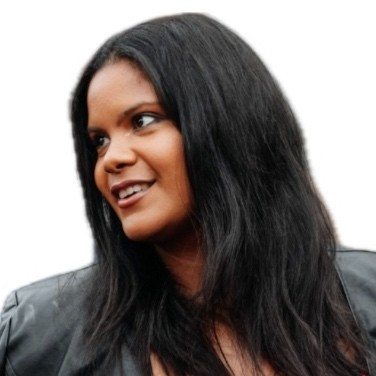 Edilsa Bueno, Host at EVOLVE Voices Podcast