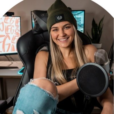Zoe Kahn, Manager of Retention & CX at Chomps