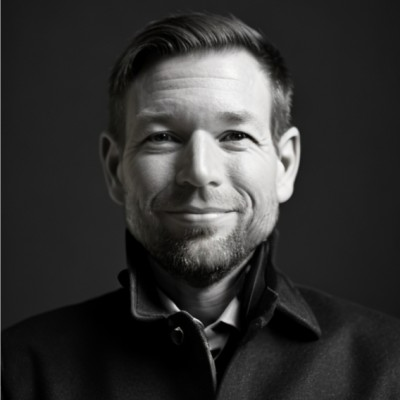 Jonathan Steffens, CEO & B2B Brand Growth Advisor at eCommCMO.com