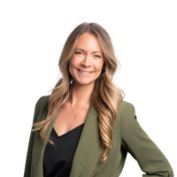 Stephanie Hinze, VP, Global Direct to Consumer at Manscaped