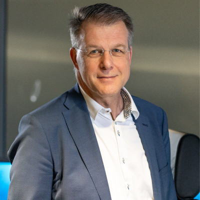 Dr. Bas Buchner