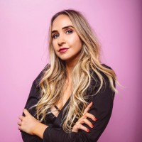 Sarah DeThomasis, Head of Social at Minted