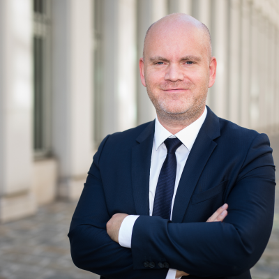 Dr. Peter Deschkan