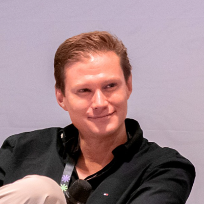 Julian Artopé, Founder & CEO at Zenyum