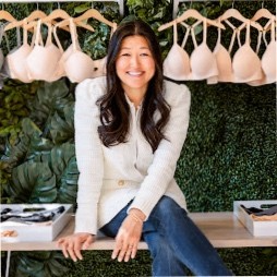 Kristin DiCunzolo, President & CEO at WearLIVELY