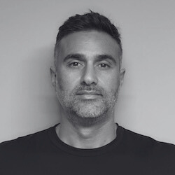 Armen Momejian