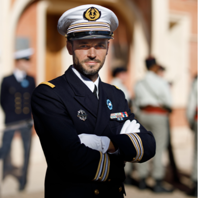 Commander Julien Le Roux