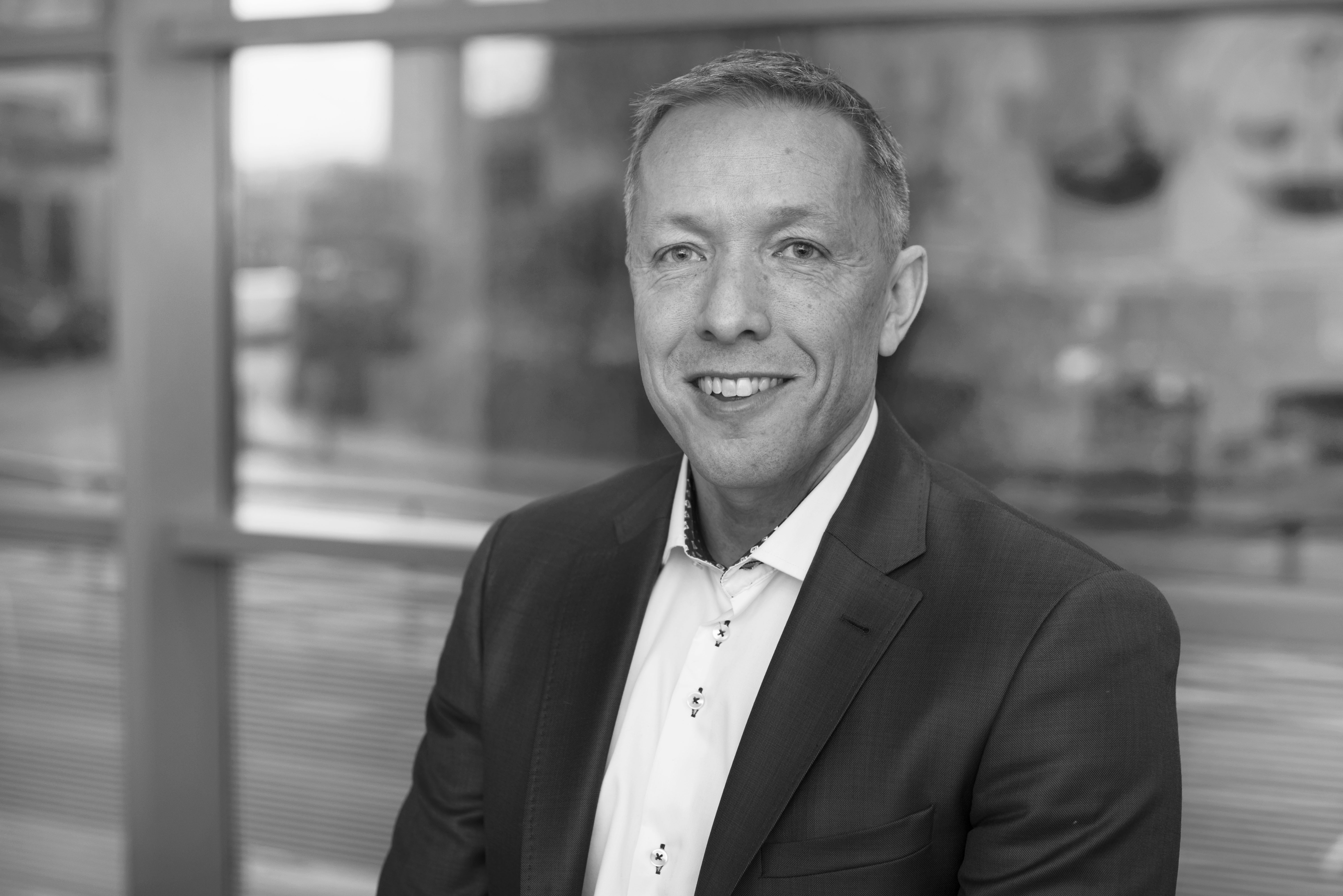 Dr Gareth Probert