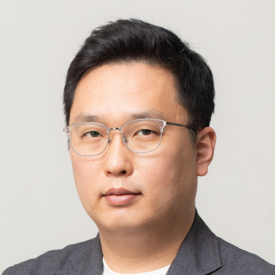 Také Umiyama, Director/ Chief Operating Officer at OWNDAYS INC.