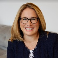 Sandy Gilsenan, Chief Retail & Customer Officer at Warby Parker