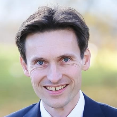 Dr. Dominik Eberlein